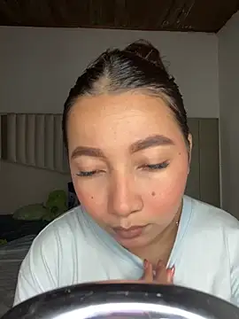 Snapshot of queen_angelique chatting on 02-01-26, 03:05 queen angelique online show from 02-01-26, 03:05