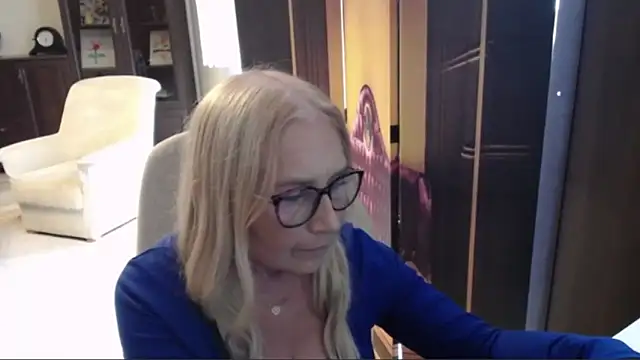 Snapshot of sofia_xkiss chatting on 07-12-26, 01:35 sofia xkiss online show from 07-12-26, 01:35