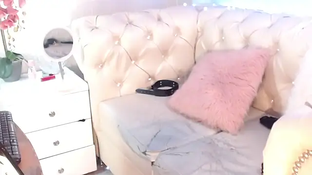 Snapshot of Barbie_Fox chatting on 07-08-26, 12:37 Barbie Fox online show from 07-08-26, 12:37
