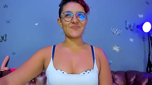 Snapshot of Kaira_mosse chatting on 06-12-26, 03:11 Kaira mosse online show from 06-12-26, 03:11