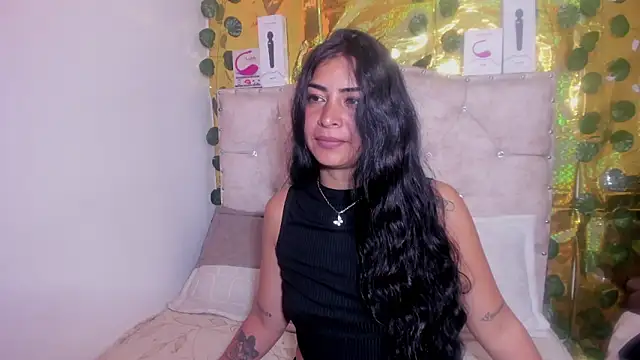 Snapshot of cristalconnorr chatting on 05-18-26, 03:51 cristalconnorr online show from 05-18-26, 03:51