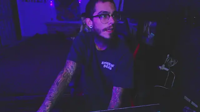 Snapshot of XMeF10 chatting on 12-09-24, 01:40 XMeF10 online show from 12-09-24, 01:40