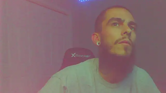 Snapshot of XMeF10 chatting on 01-02-25, 02:00 XMeF10 online show from 01-02-25, 02:00