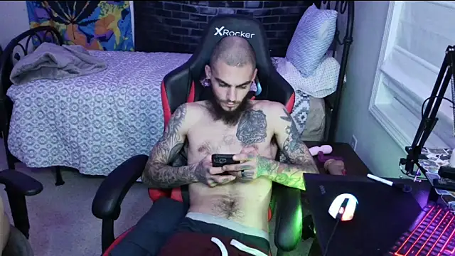 Snapshot of XMeF10 chatting on 01-15-25, 07:59 XMeF10 online show from 01-15-25, 07:59