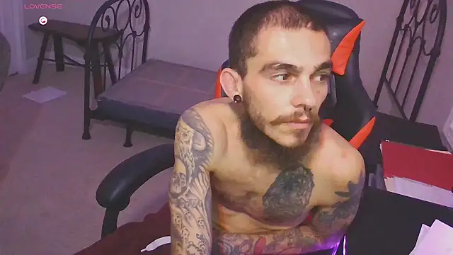 Snapshot of XMeF10 chatting on 02-10-25, 01:03 XMeF10 online show from 02-10-25, 01:03