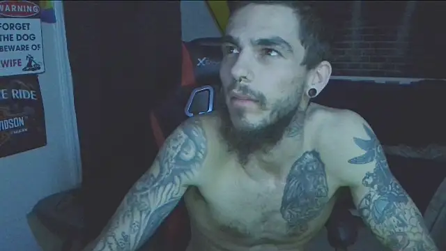 Snapshot of XMeF10 chatting on 03-02-25, 03:56 XMeF10 online show from 03-02-25, 03:56