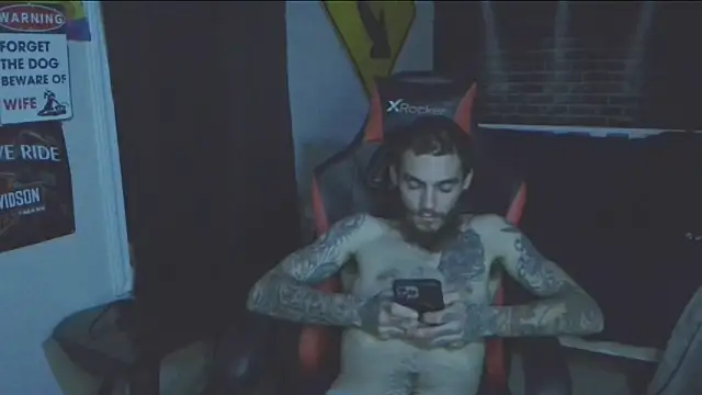 Snapshot of XMeF10 chatting on 03-02-25, 06:59 XMeF10 online show from 03-02-25, 06:59