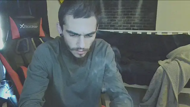 Snapshot of XMeF10 chatting on 03-02-25, 04:10 XMeF10 online show from 03-02-25, 04:10