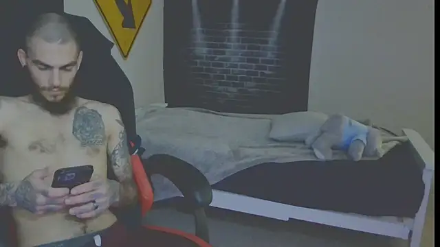 Snapshot of XMeF10 chatting on 03-17-25, 01:46 XMeF10 online show from 03-17-25, 01:46