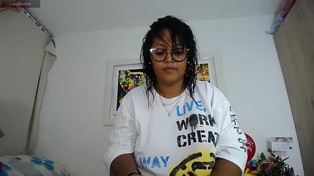 miajoseph  online show from 02-17-25, 07:04