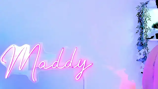 MaddyParisi online show from 02-05-25, 01:47