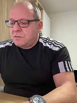 Snapshot of coupleLatinaLovers chatting on 02-18-26, 07:26 coupleLatinaLovers online show from 02-18-26, 07:26