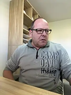 Snapshot of coupleLatinaLovers chatting on 02-27-26, 10:48 coupleLatinaLovers online show from 02-27-26, 10:48