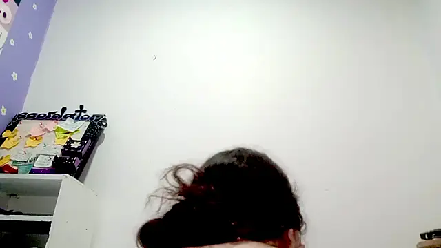 Snapshot of PetiteIvoryQueen19 chatting on 03-09-26, 05:06 PetiteIvoryQueen19 online show from 03-09-26, 05:06