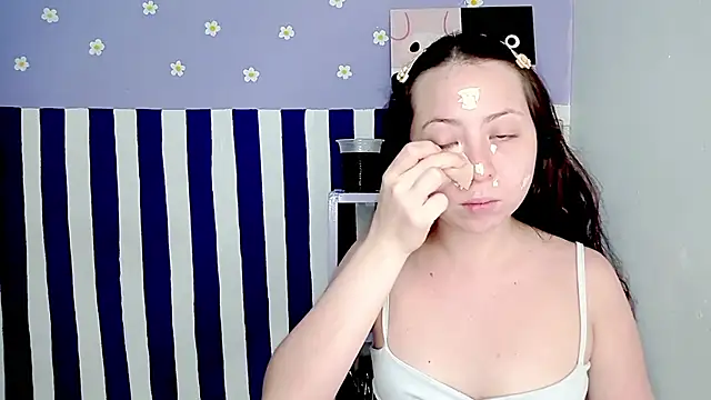 Snapshot of PetiteIvoryQueen19 chatting on 04-13-26, 04:40 PetiteIvoryQueen19 online show from 04-13-26, 04:40