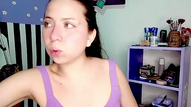 Snapshot of PetiteIvoryQueen19 chatting on 05-19-26, 04:08 PetiteIvoryQueen19 online show from 05-19-26, 04:08