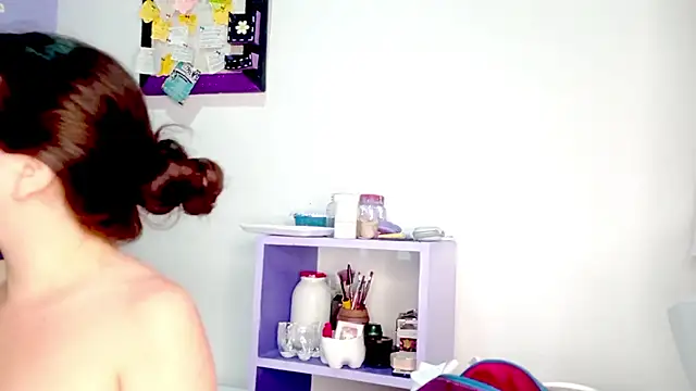 Snapshot of PetiteIvoryQueen19 chatting on 05-30-26, 06:32 PetiteIvoryQueen19 online show from 05-30-26, 06:32