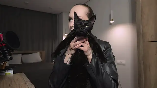 vinylstore online show from 05-30-26, 04:37