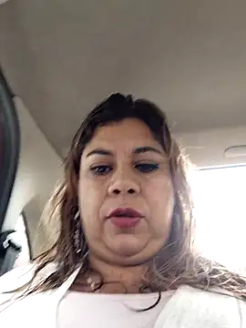 Snapshot of Laura-Hernandez chatting on 03-12-26, 03:07 Laura-Hernandez online show from 03-12-26, 03:07