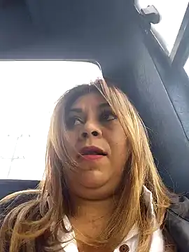 Snapshot of Laura-Hernandez chatting on 03-17-26, 09:07 Laura-Hernandez online show from 03-17-26, 09:07