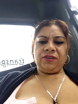 Snapshot of Laura-Hernandez chatting on 04-21-26, 03:39 Laura-Hernandez online show from 04-21-26, 03:39