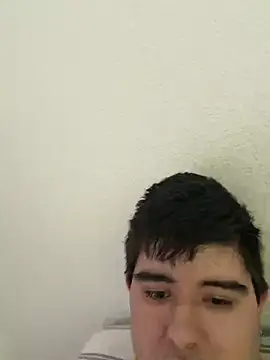 Snapshot of Yann_18 chatting on 05-02-26, 03:06 Yann 18 online show from 05-02-26, 03:06