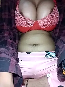 Snapshot of Shanvi_Tyagi chatting on 02-14-25, 02:07 Shanvi Tyagi online show from 02-14-25, 02:07