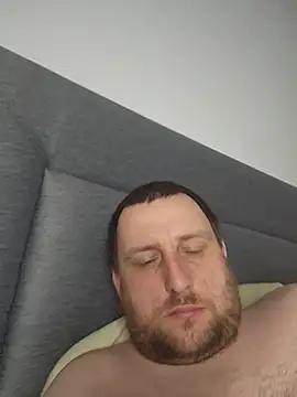 Snapshot of HE-M123 chatting on 05-31-26, 12:08 HE-M123 online show from 05-31-26, 12:08