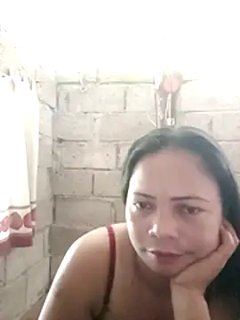 Snapshot of 880HOT chatting on 06-16-26, 03:20 880HOT online show from 06-16-26, 03:20