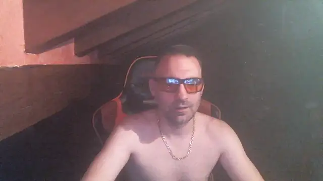 Snapshot of 6996horus chatting on 12-29-24, 02:38 6996horus online show from 12-29-24, 02:38