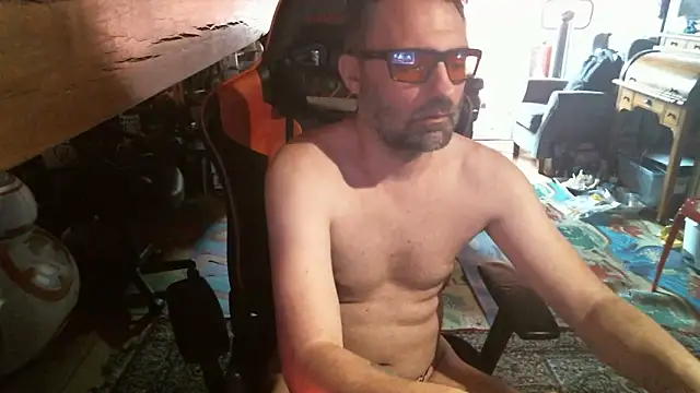 Snapshot of 6996horus chatting on 09-18-25, 04:09 6996horus online show from 09-18-25, 04:09