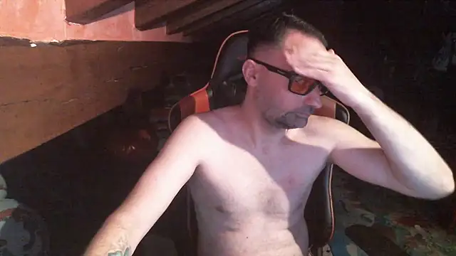 Snapshot of 6996horus chatting on 11-09-25, 04:00 6996horus online show from 11-09-25, 04:00