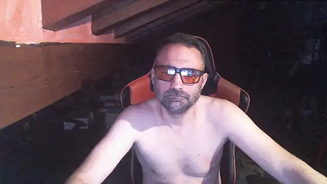 Snapshot of 6996horus chatting on 11-18-25, 12:16 6996horus online show from 11-18-25, 12:16