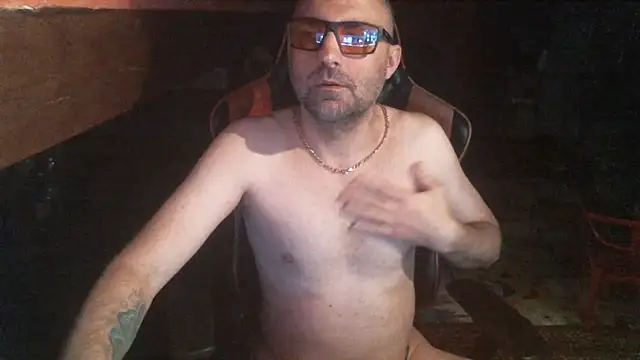 Snapshot of 6996horus chatting on 02-12-26, 12:38 6996horus online show from 02-12-26, 12:38