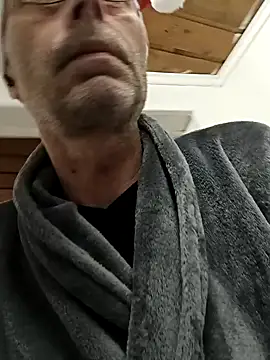 BesterJunge45 online show from 12-15-24, 09:13