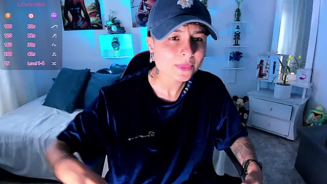 Snapshot of ZuryRamirez_ chatting on 12-20-25, 07:10 ZuryRamirez online show from 12-20-25, 07:10