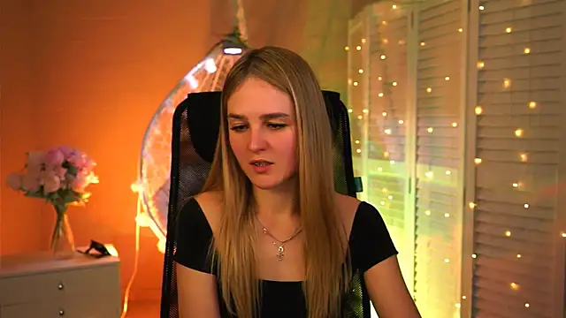 DeboraLarson online show from 03-08-26, 04:49