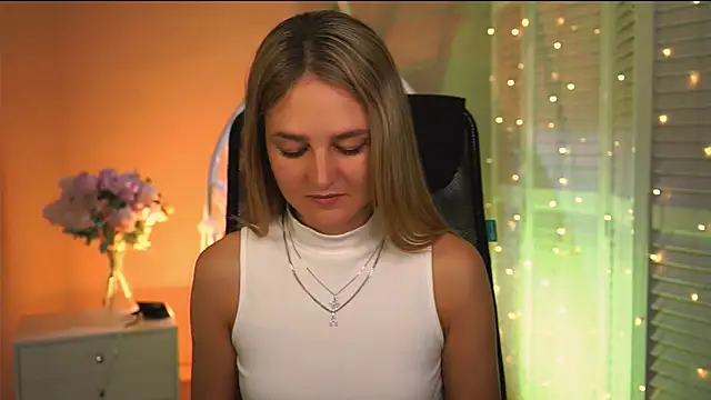 DeboraLarson online show from 04-06-26, 03:15