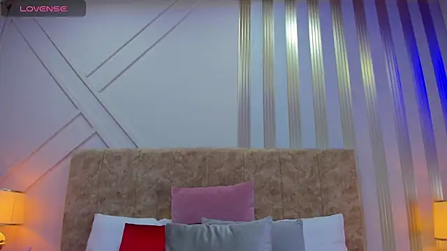 ashley  foxx  online show from 03-20-25, 05:58