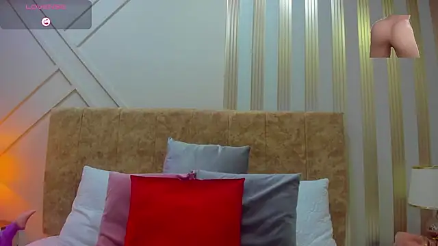 ashley  foxx  online show from 03-22-25, 02:14