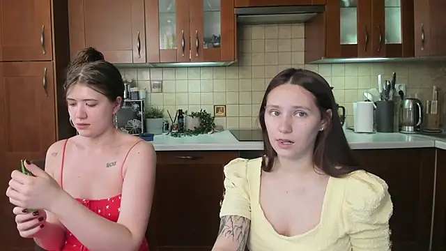 HotCaramellsTV online show from 06-29-26, 08:20