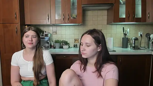 HotCaramellsTV online show from 08-01-26, 07:40