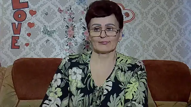 Snapshot of PaulaGolden chatting on 07-15-26, 05:40 PaulaGolden online show from 07-15-26, 05:40