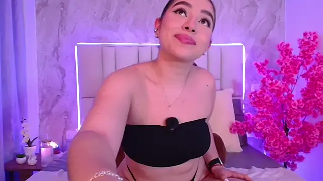 IsabellaAnngel online show from 05-12-26, 11:46