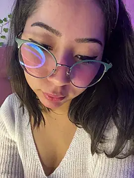 Snapshot of anni_ross chatting on 06-27-26, 01:10 anni ross online show from 06-27-26, 01:10