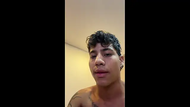 Sexys Boys Hot1 online show from 03-19-26, 01:42