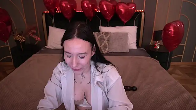 NikkiGoldSide online show from 02-11-26, 12:37