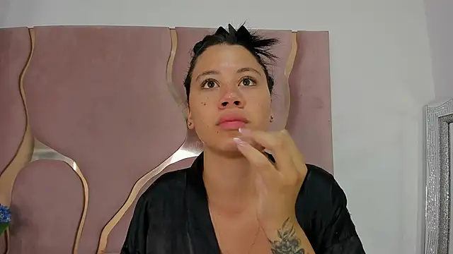 Snapshot of Sofia-candyht chatting on 03-07-26, 04:15 Sofia-candyht online show from 03-07-26, 04:15