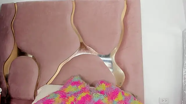 Snapshot of Sofia-candyht chatting on 03-18-26, 08:23 Sofia-candyht online show from 03-18-26, 08:23