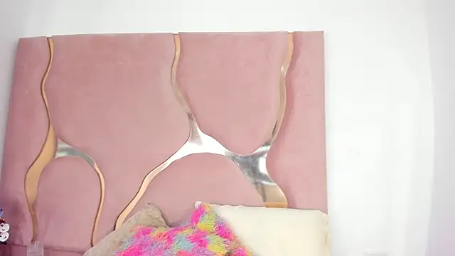 Snapshot of Sofia-candyht chatting on 04-04-26, 08:28 Sofia-candyht online show from 04-04-26, 08:28